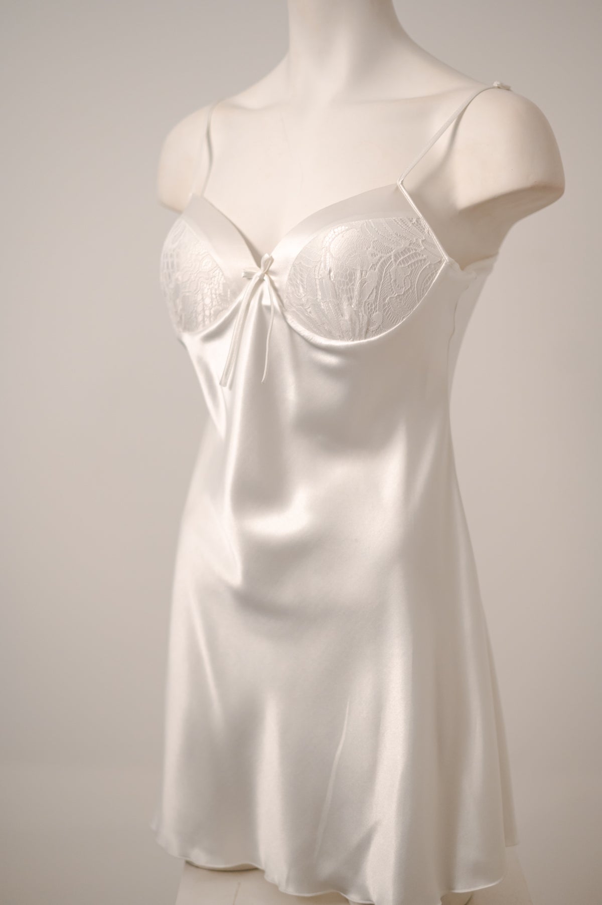 Back lace dress 2356