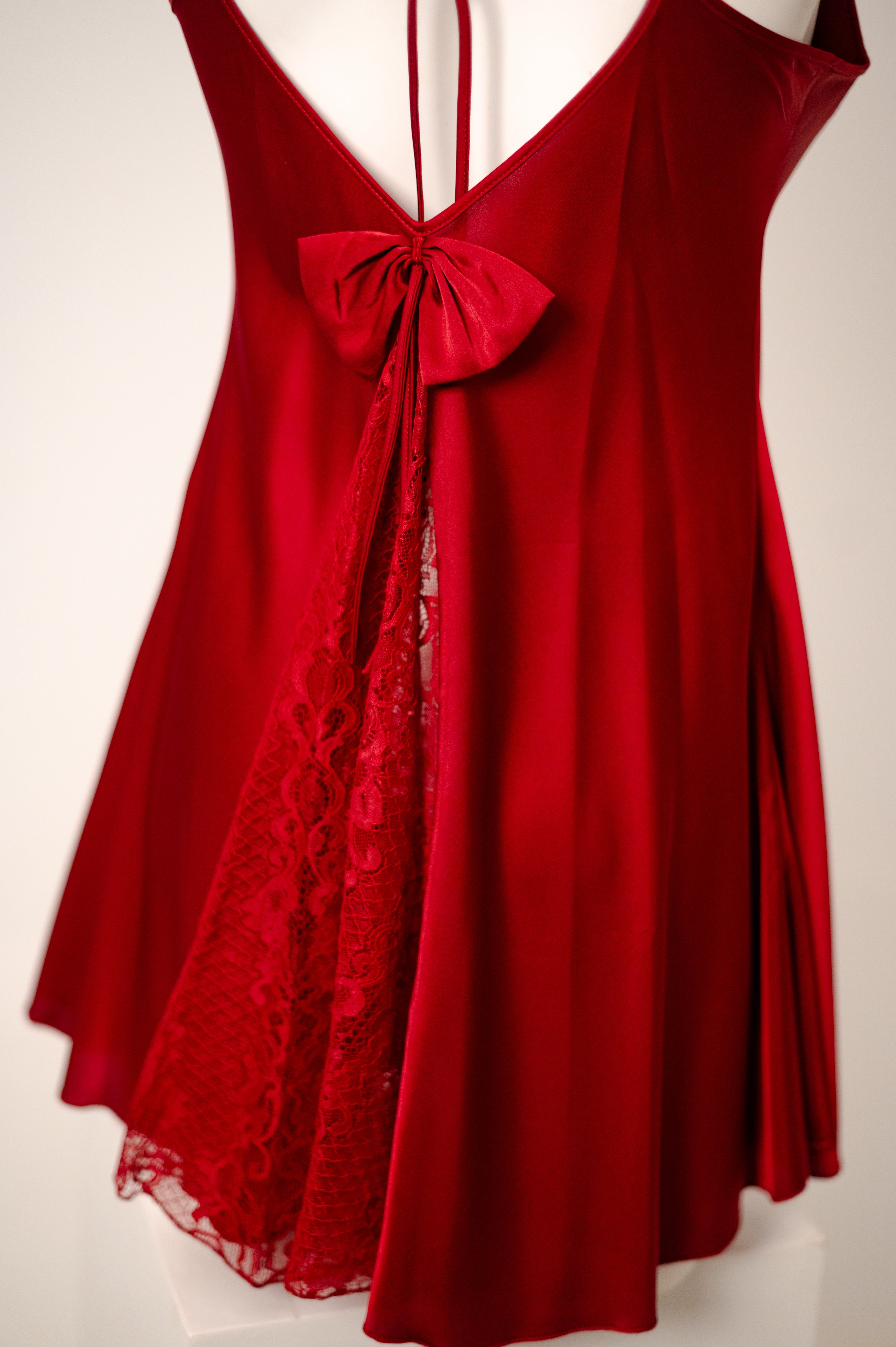 Back lace dress