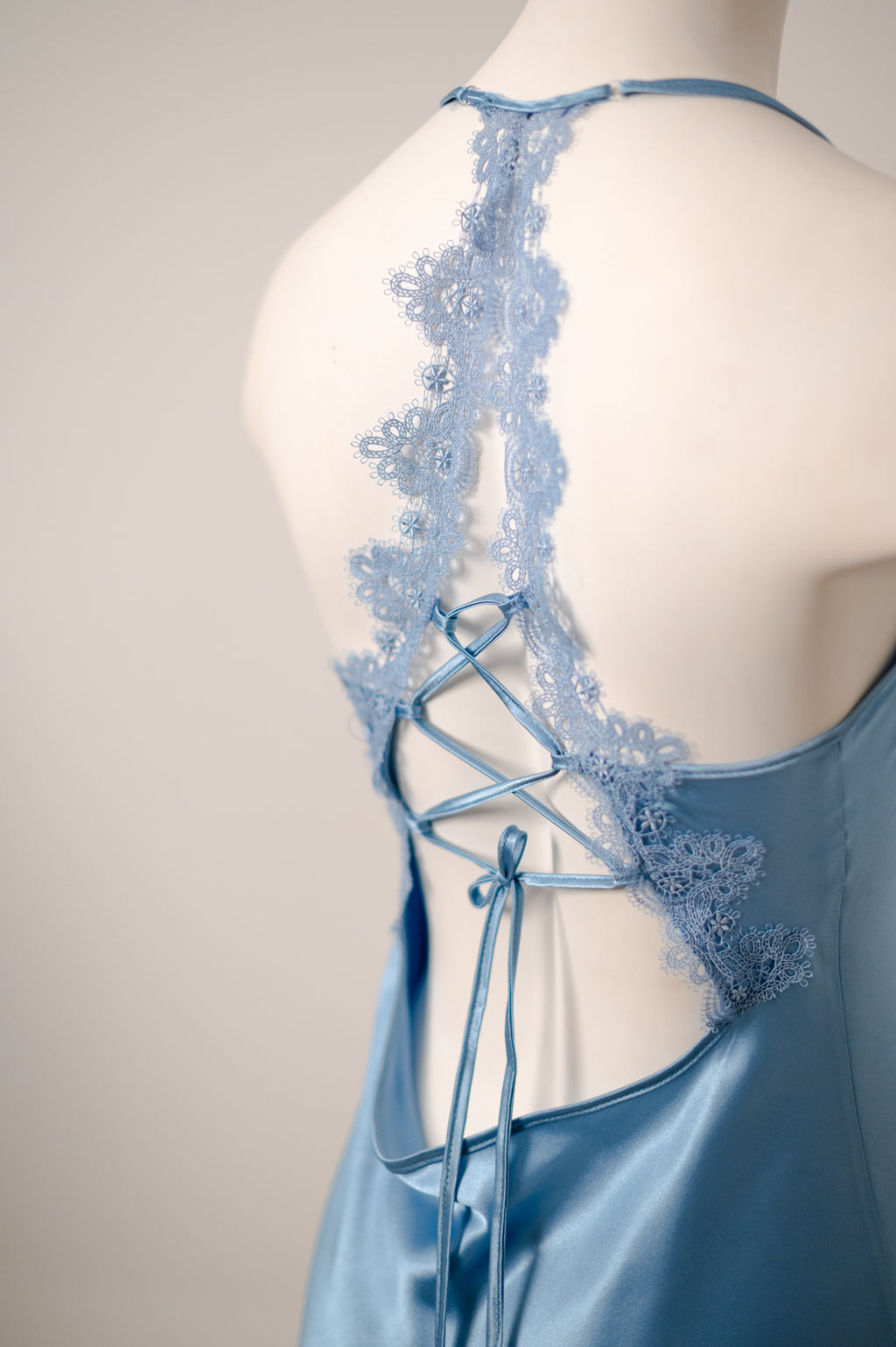 Moonlit grace gown 1507