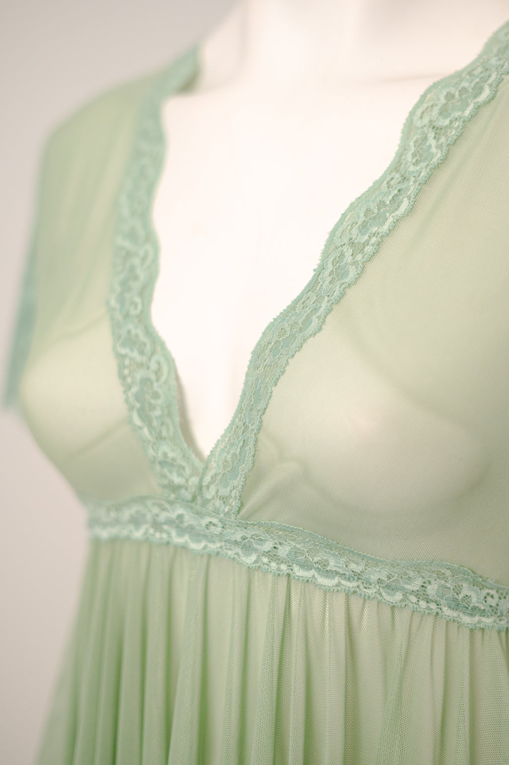 See-through whisper baby doll 041348