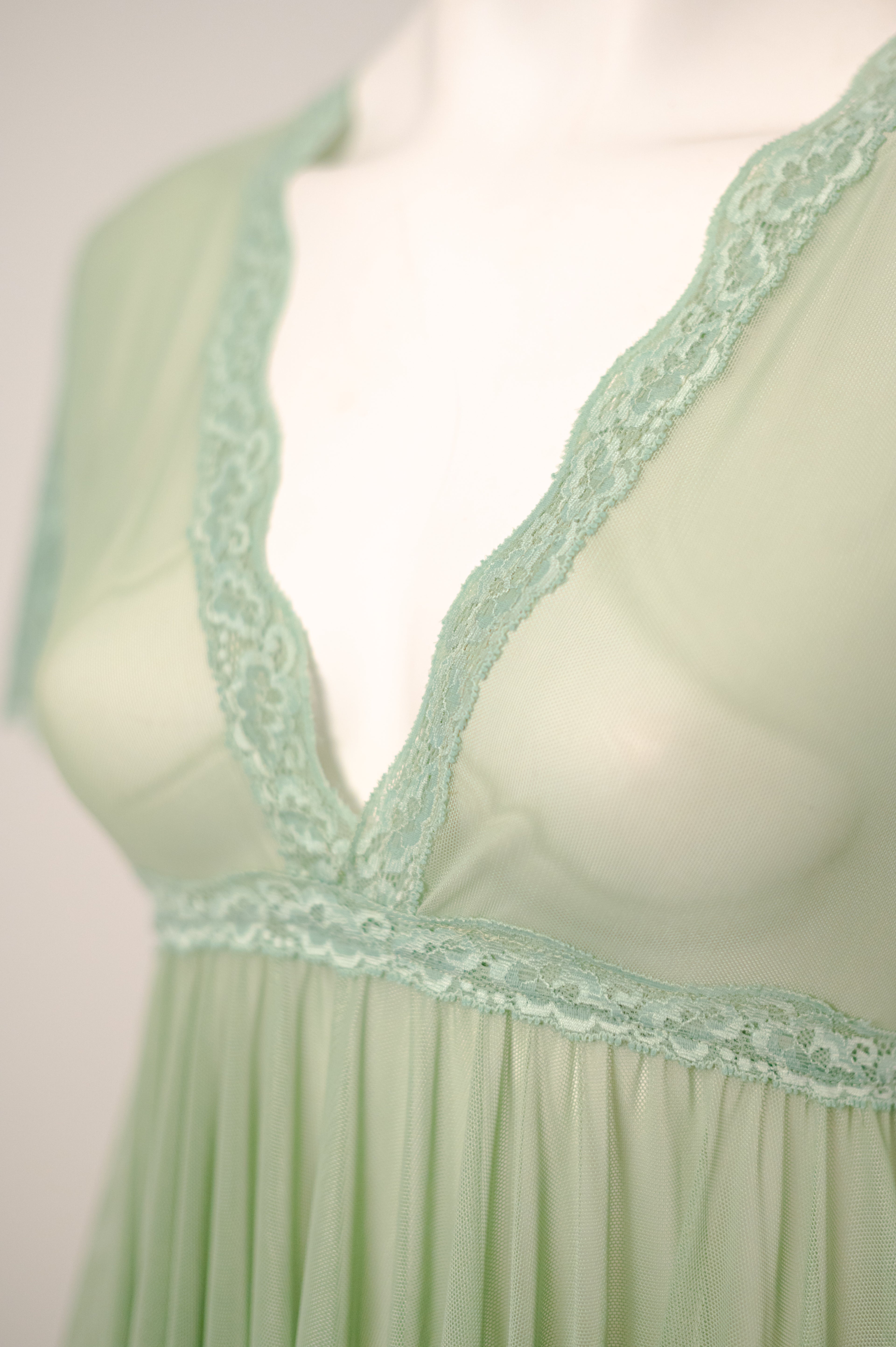 See-through whisper baby doll 041348