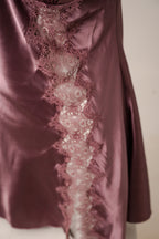 Lace slit mini 3057