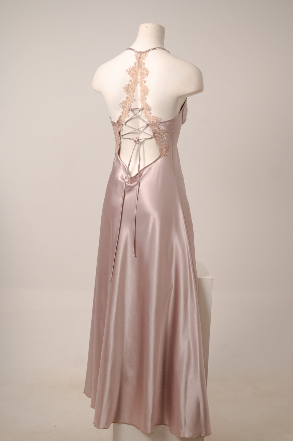 Moonlit grace gown 1507