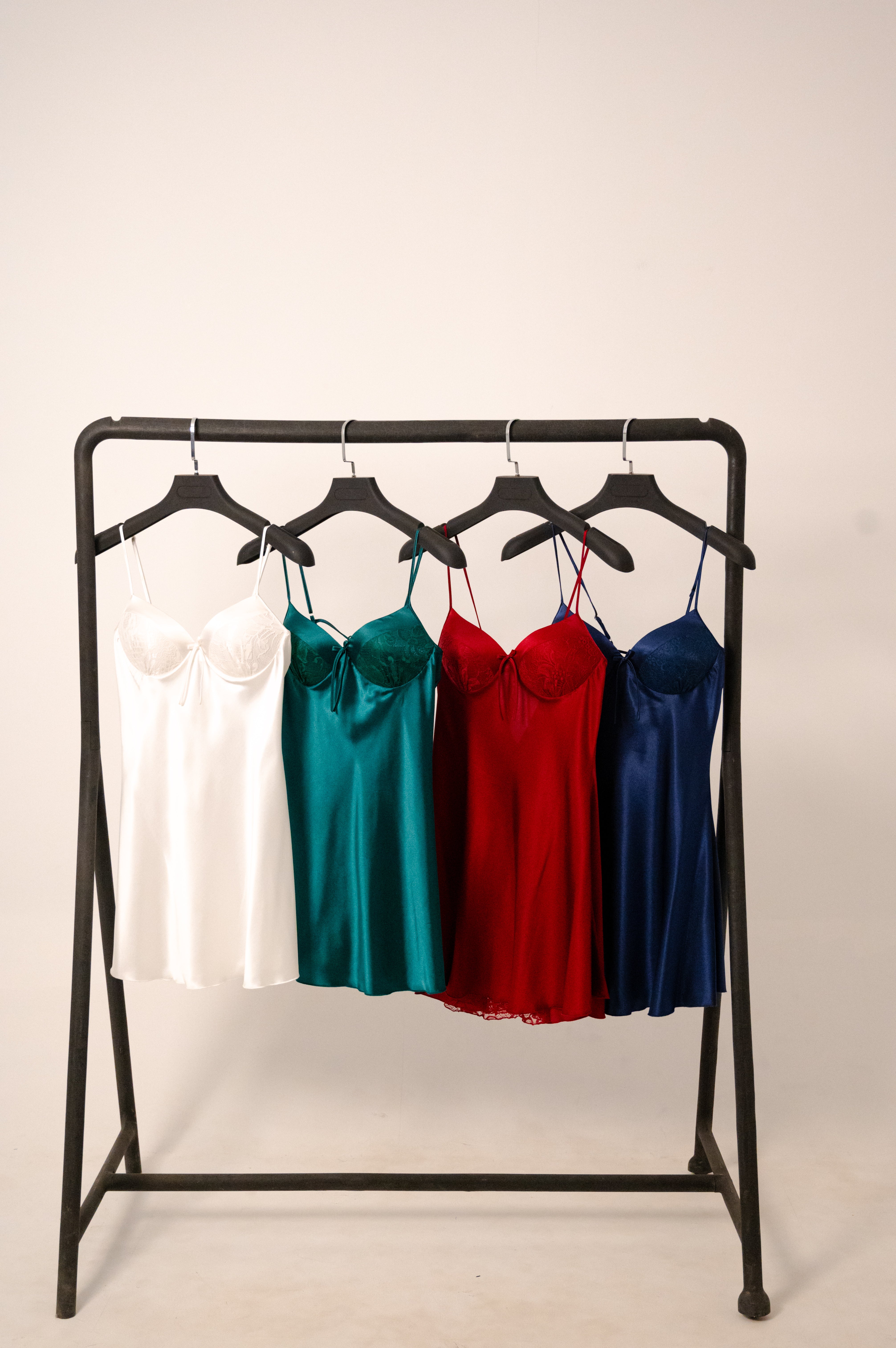 Back lace dress