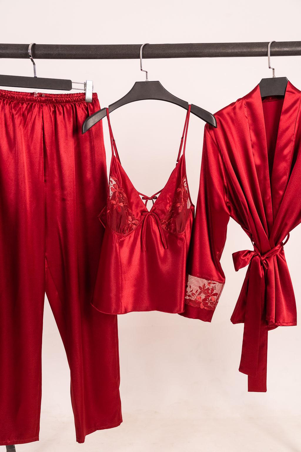 Scarlet trio 1733/3