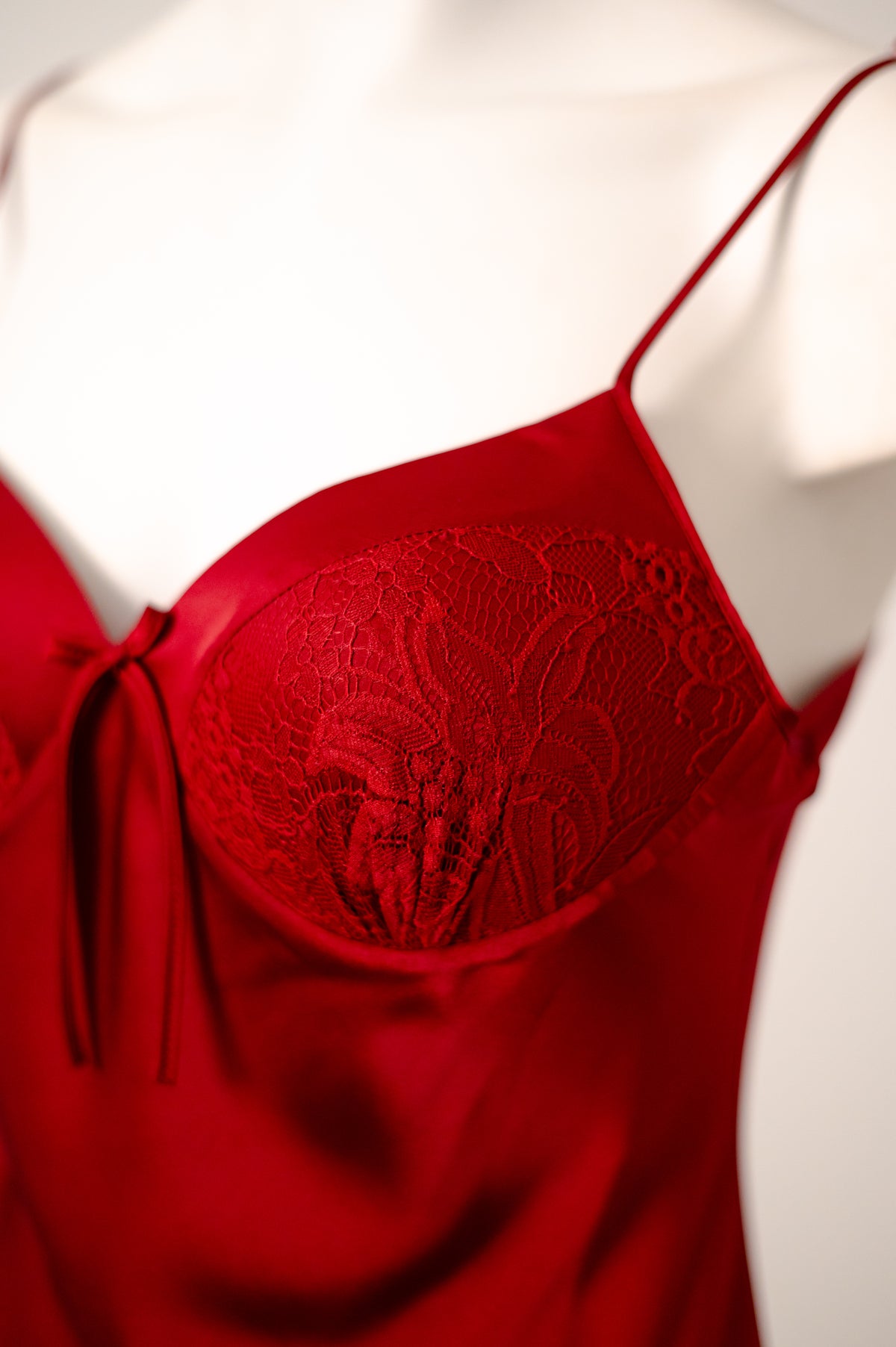 Back lace dress