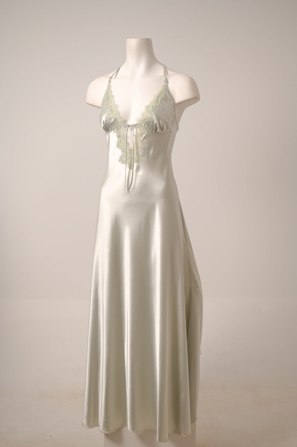 Moonlit grace gown 1507