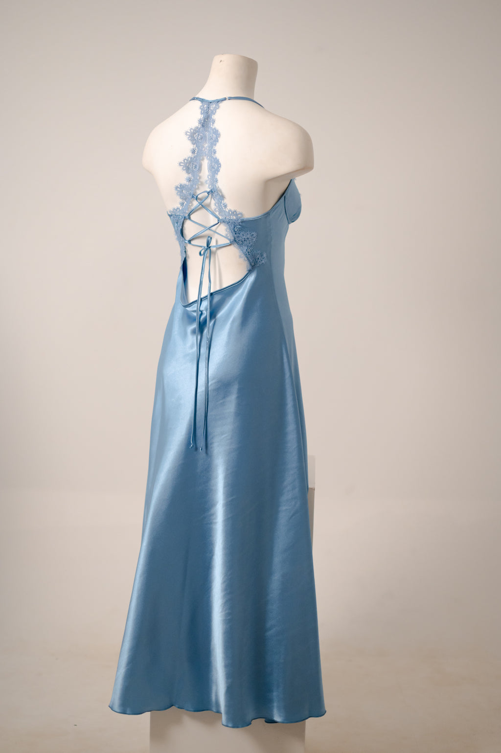 Moonlit grace gown 1507