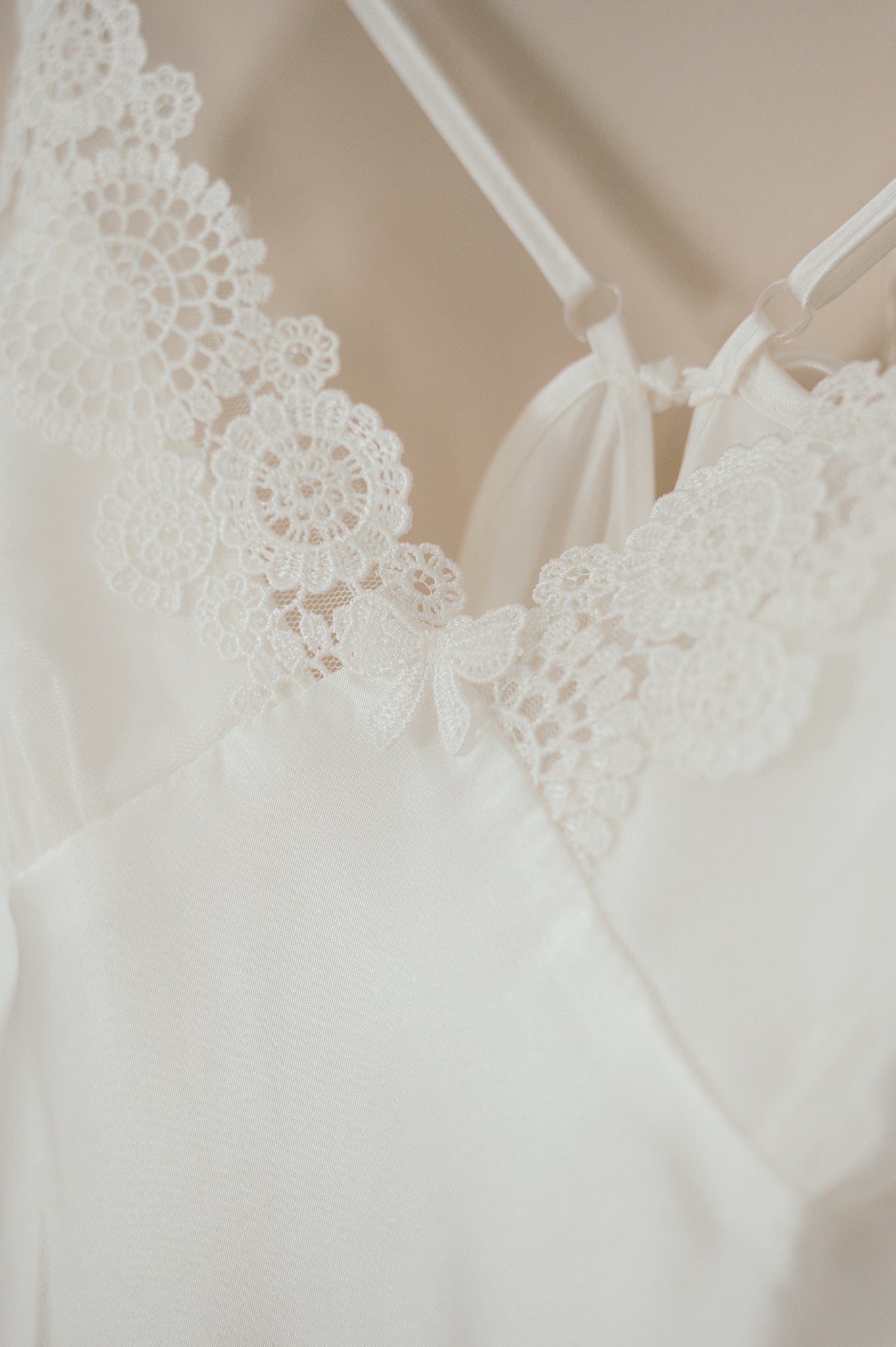 Ethereal Lace Bridal Set 8247