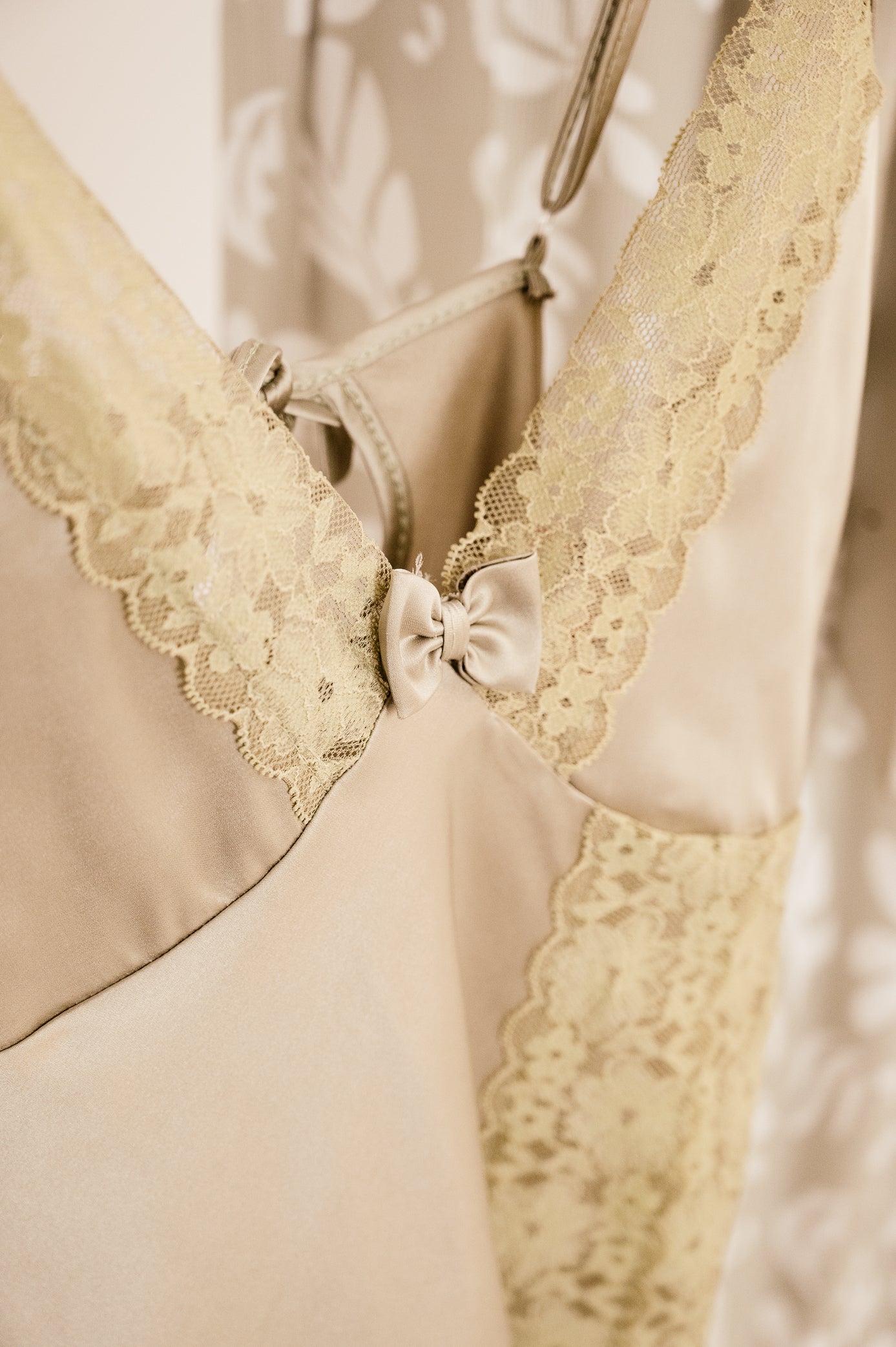 Pistachio Bloom Satin & Lace Lounge Set 04129